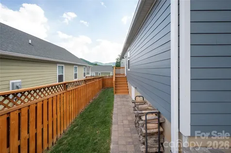 1108 Blueview Drive Black Mountain NC 28711