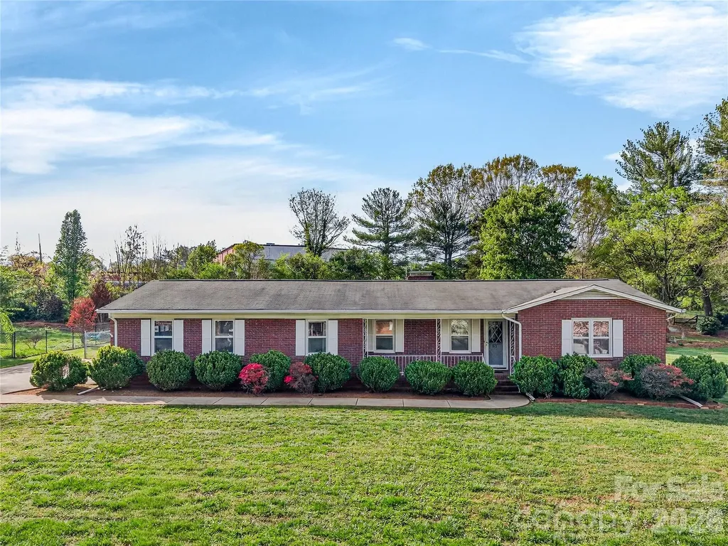 821 Woods Drive Statesville NC 28677