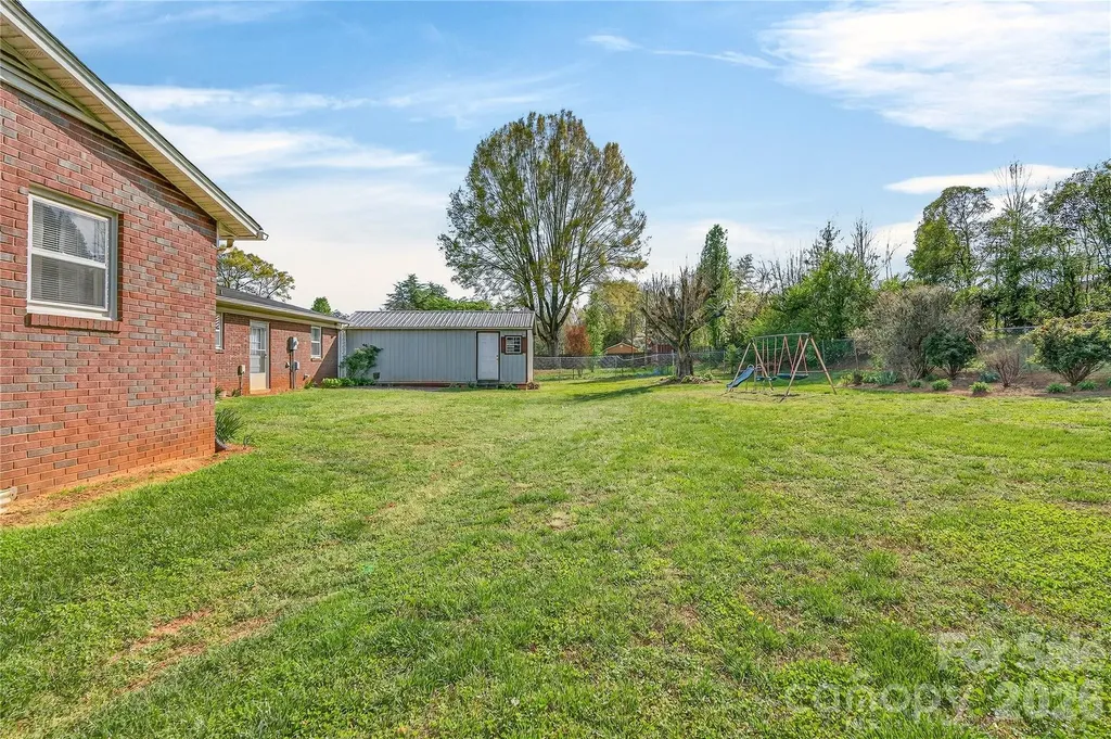 821 Woods Drive Statesville NC 28677