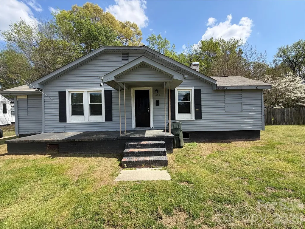 1002 N Salisbury Avenue Spencer NC 28159