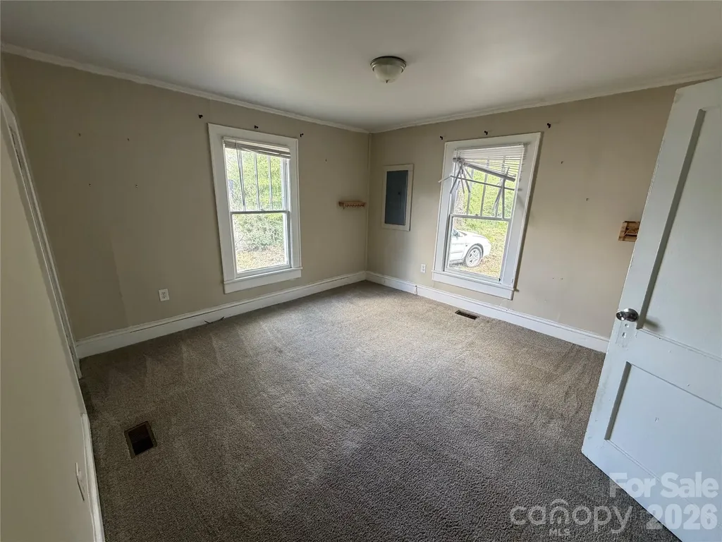 1002 N Salisbury Avenue Spencer NC 28159