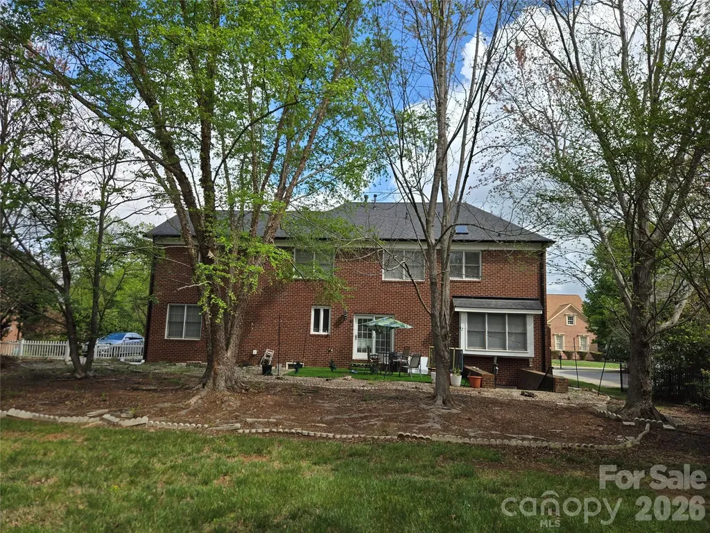 11942 Chevis Court Charlotte NC 28277
