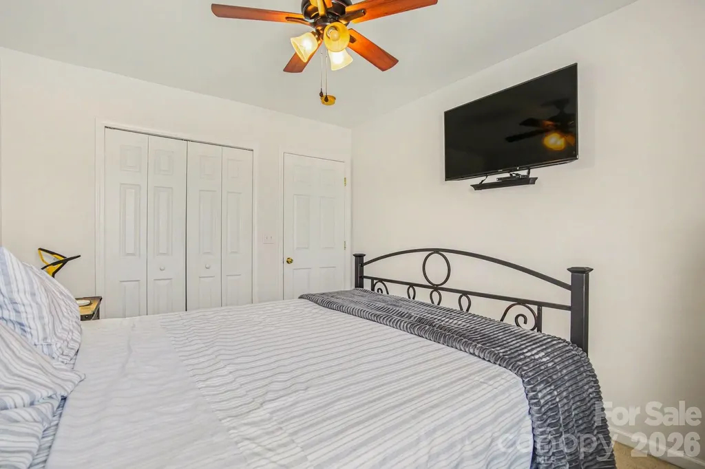 3915 Glenlea Commons Drive Charlotte NC 28216