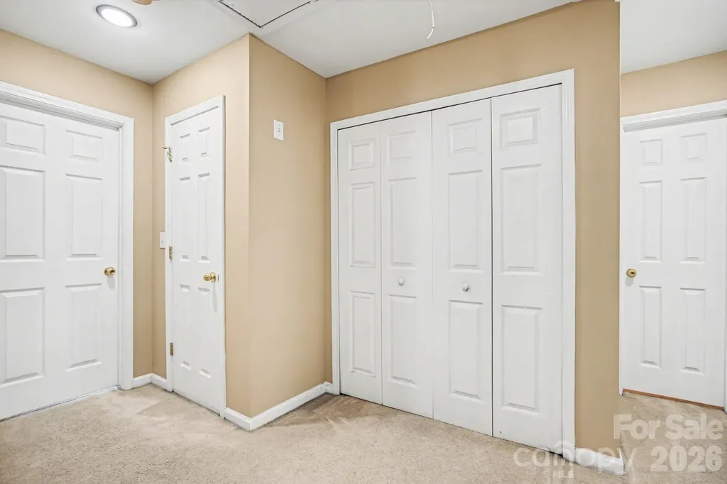 3915 Glenlea Commons Drive Charlotte NC 28216