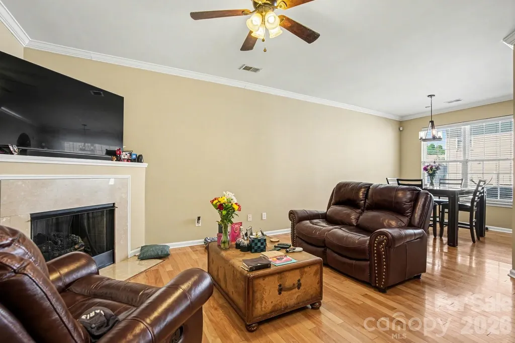 3915 Glenlea Commons Drive Charlotte NC 28216
