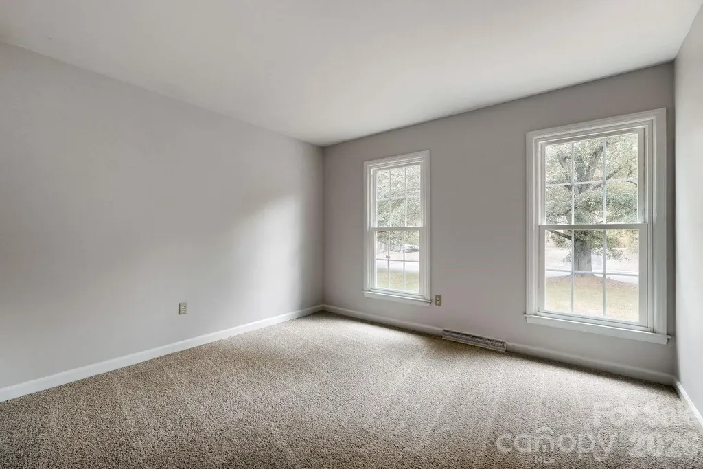 1628 Bonnie Lane Charlotte NC 28213