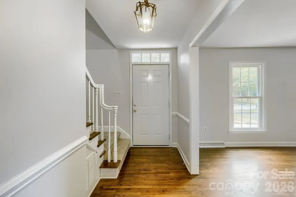 1628 Bonnie Lane Charlotte NC 28213