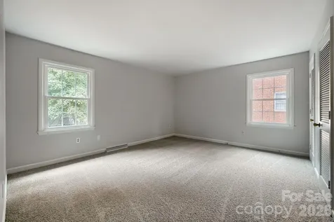 1628 Bonnie Lane Charlotte NC 28213