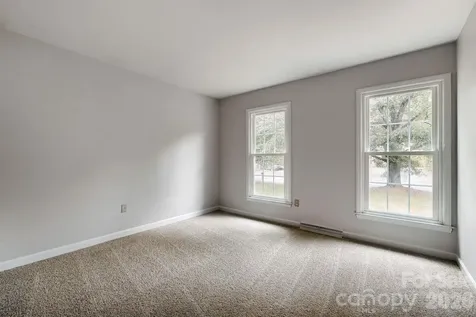 1628 Bonnie Lane Charlotte NC 28213