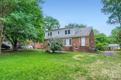 1628 Bonnie Lane Charlotte NC 28213