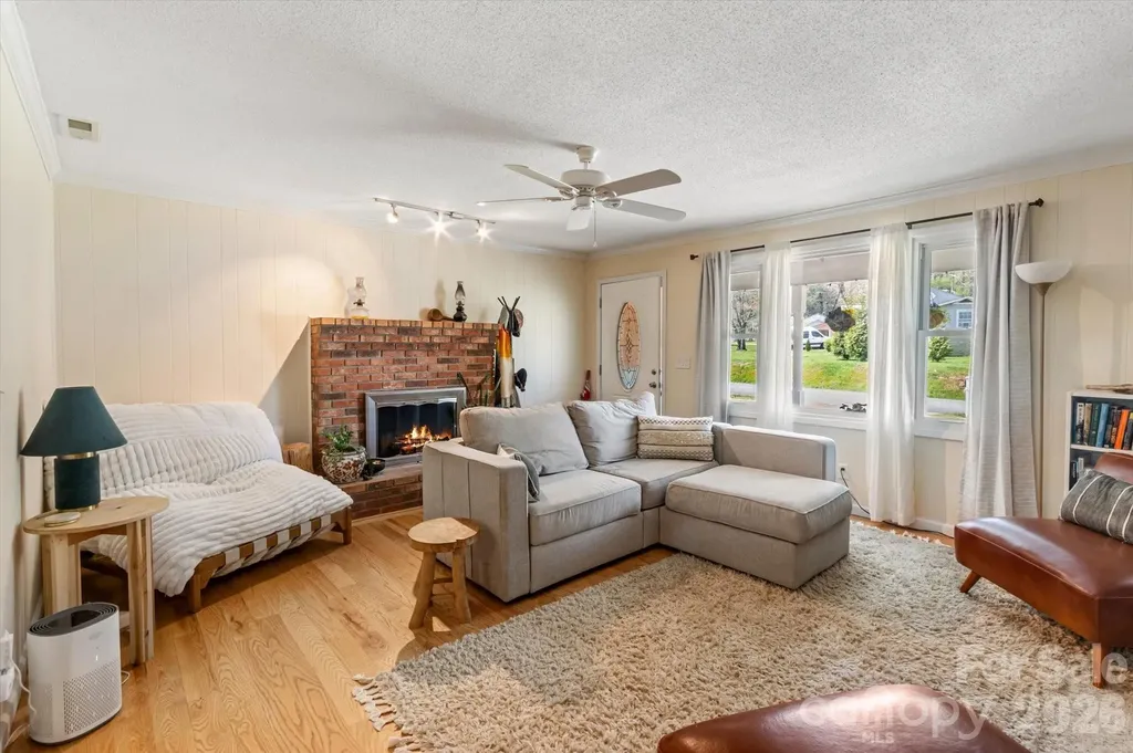 180 Fisher Road Brevard NC 28712