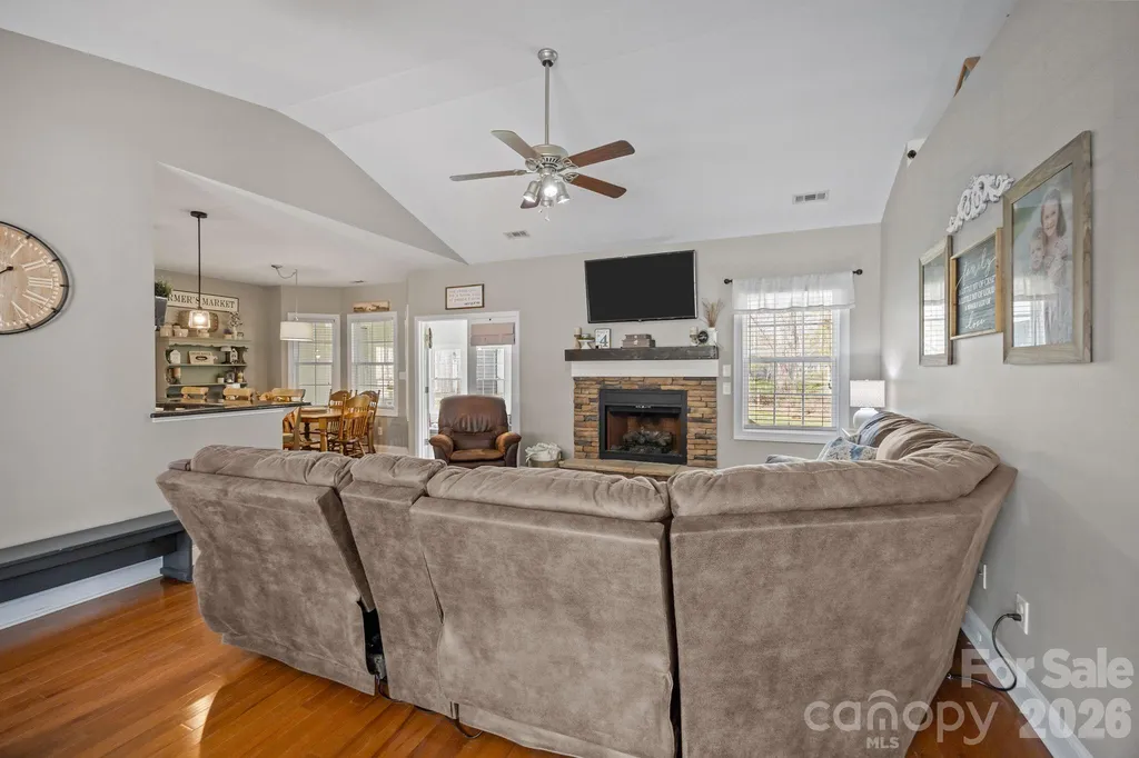1667 Warwick Court Lincolnton NC 28092