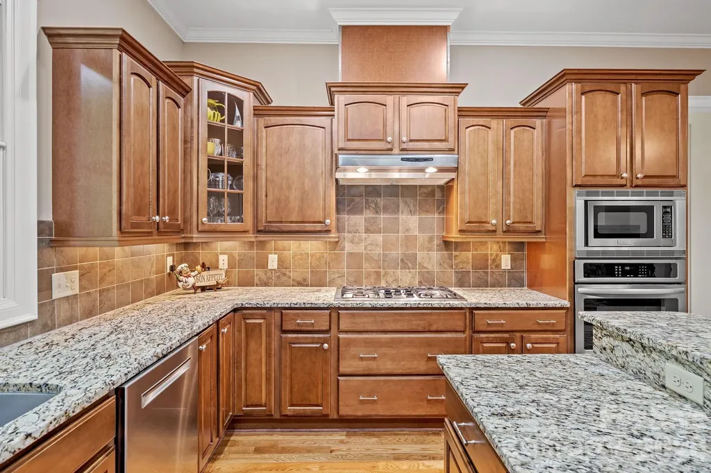 25 E Owl Creek Lane Fairview NC 28730