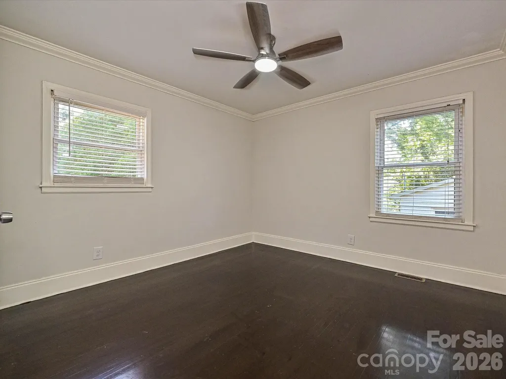 1913 Optimist Lane Charlotte NC 28205