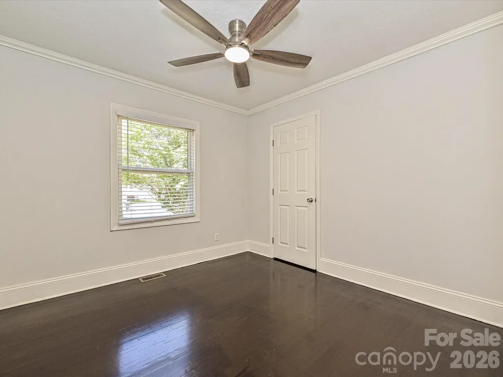 1913 Optimist Lane Charlotte NC 28205