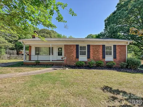 1913 Optimist Lane Charlotte NC 28205