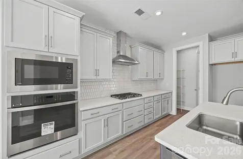 7017 Treetop Court York SC 29745