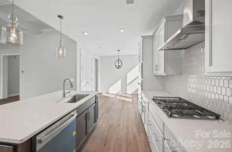 7017 Treetop Court York SC 29745