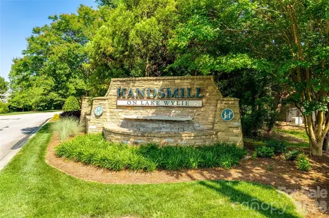 7017 Treetop Court York SC 29745