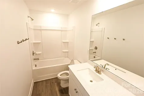 5015 Twin River Drive Denver NC 28037