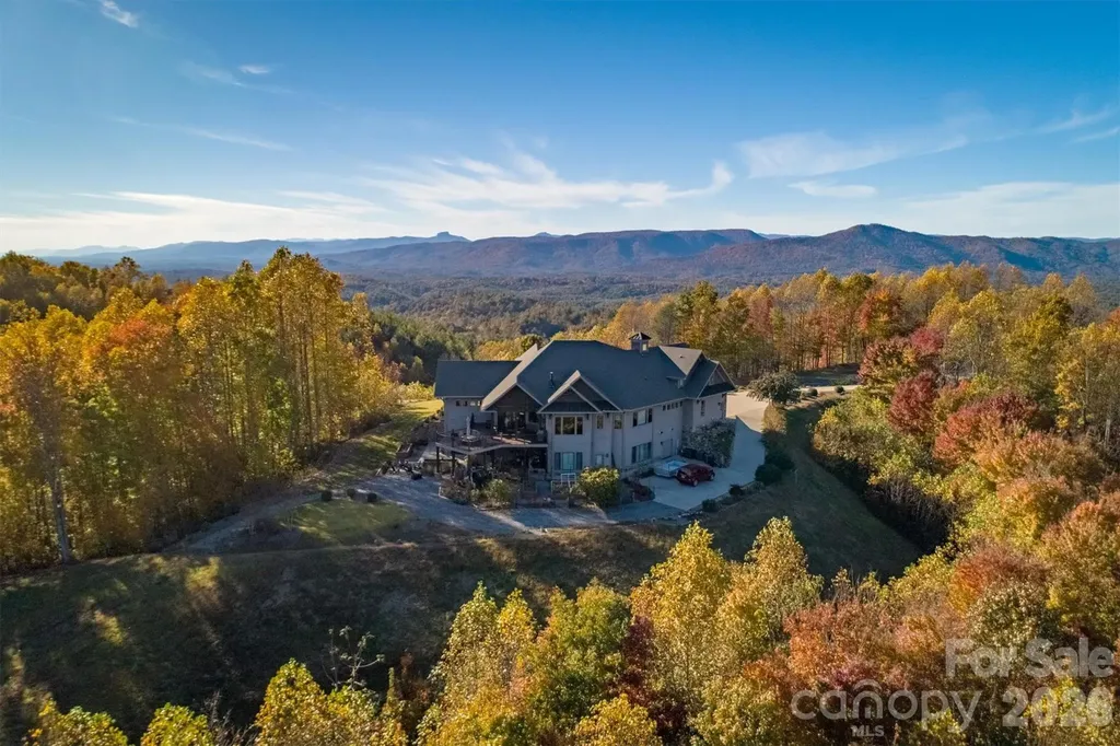 1638 Johns Ridge Parkway Lenoir NC 28645