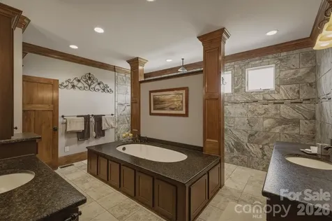 1638 Johns Ridge Parkway Lenoir NC 28645