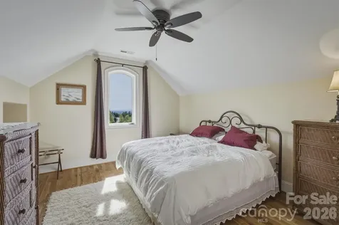 1638 Johns Ridge Parkway Lenoir NC 28645
