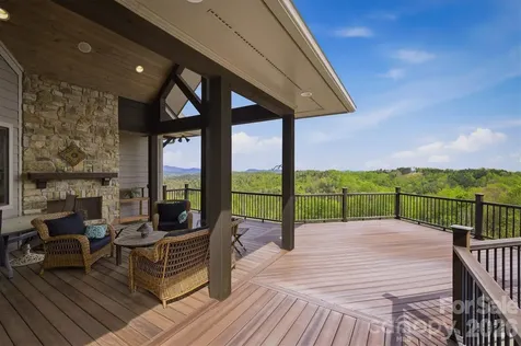 1638 Johns Ridge Parkway Lenoir NC 28645