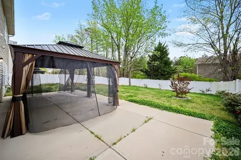 14609 Glenduff Place Charlotte NC 28278