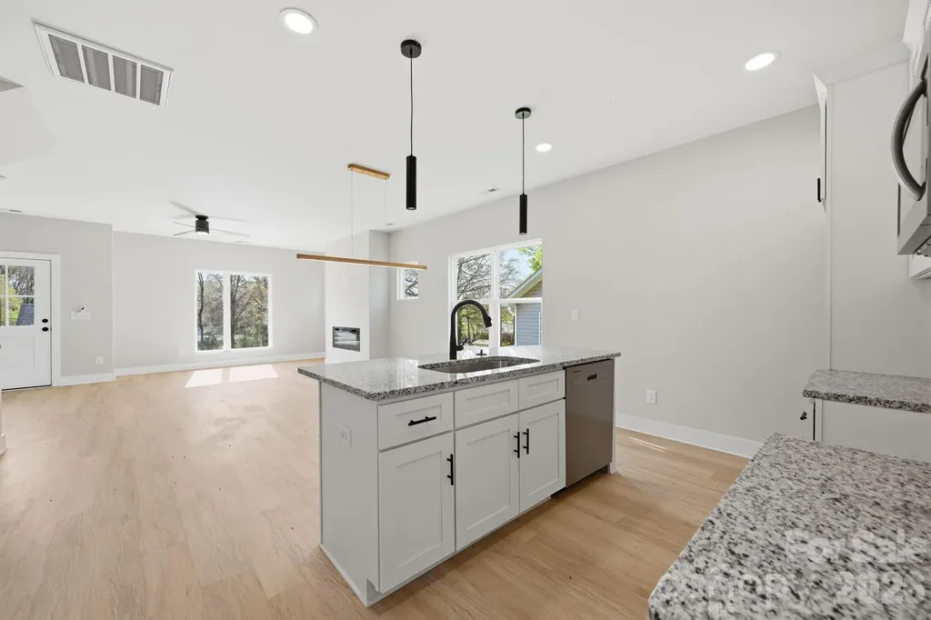 1431 Hilltop Street Albemarle NC 28001