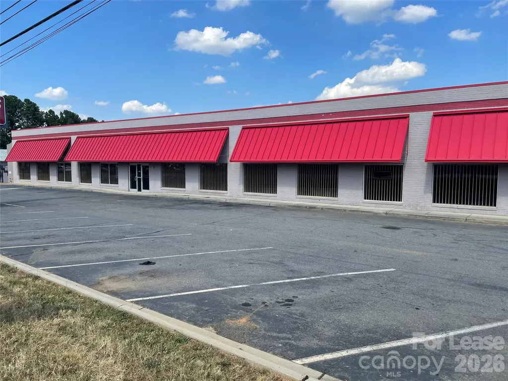 6600 N Tryon Street Charlotte NC 28213