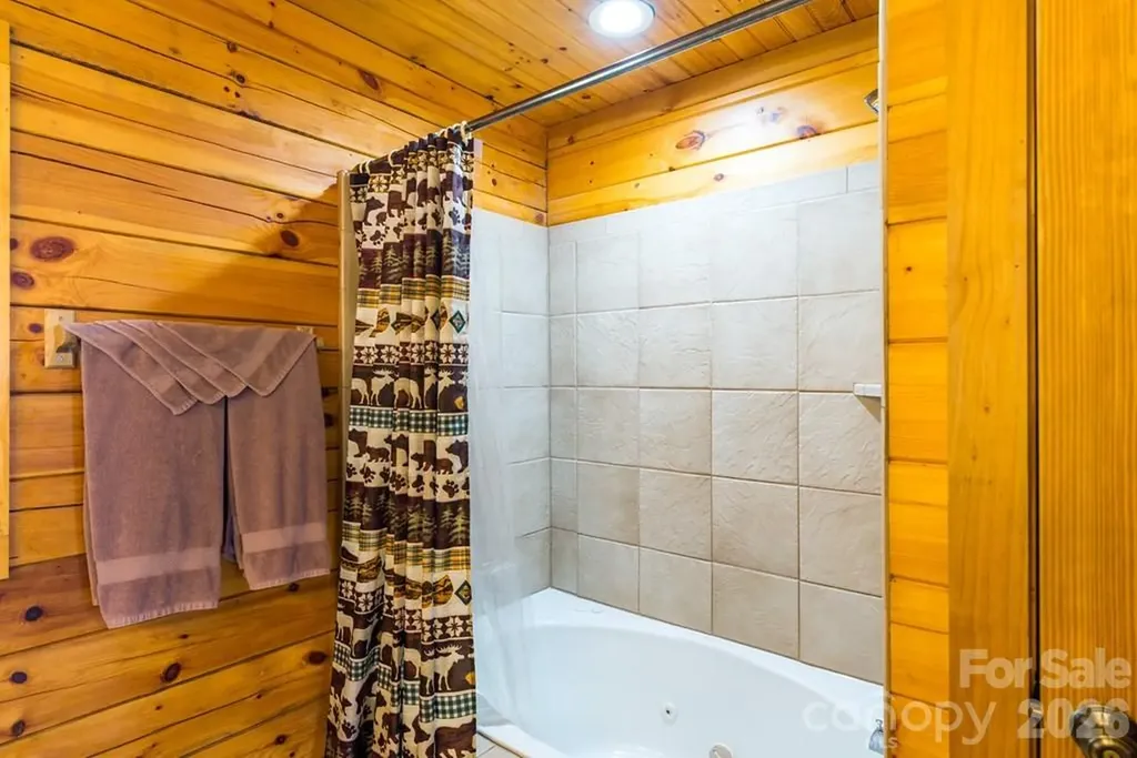 675 Forest Valley Road Sylva NC 28779