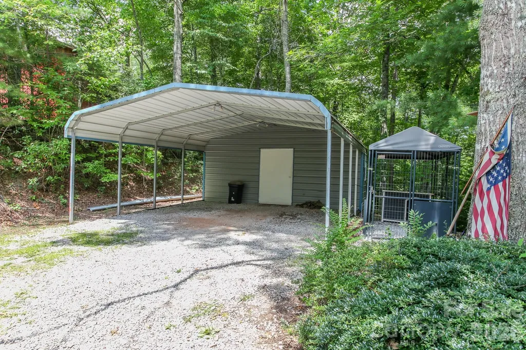 292 Wolf Creek Heights Almond NC 28702