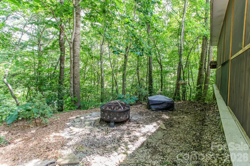 292 Wolf Creek Heights Almond NC 28702