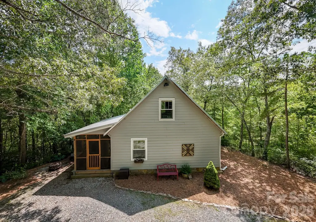 292 Wolf Creek Heights Almond NC 28702