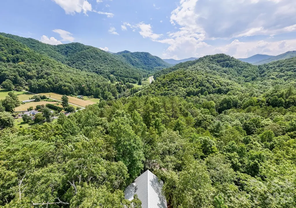 292 Wolf Creek Heights Almond NC 28702