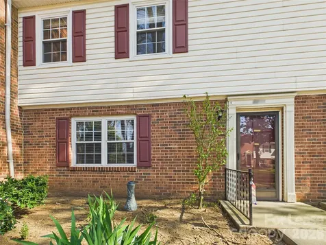 8811 Hunter Ridge Drive Charlotte NC 28226