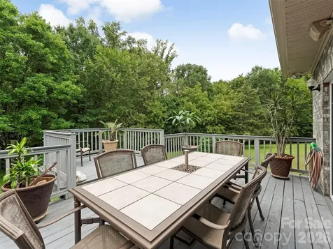 9535 Potter Road Matthews NC 28104