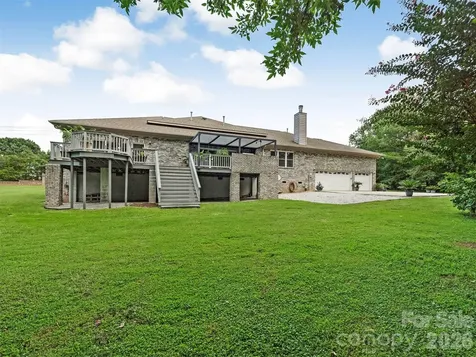 9535 Potter Road Matthews NC 28104