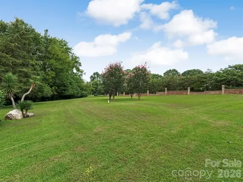 9535 Potter Road Matthews NC 28104