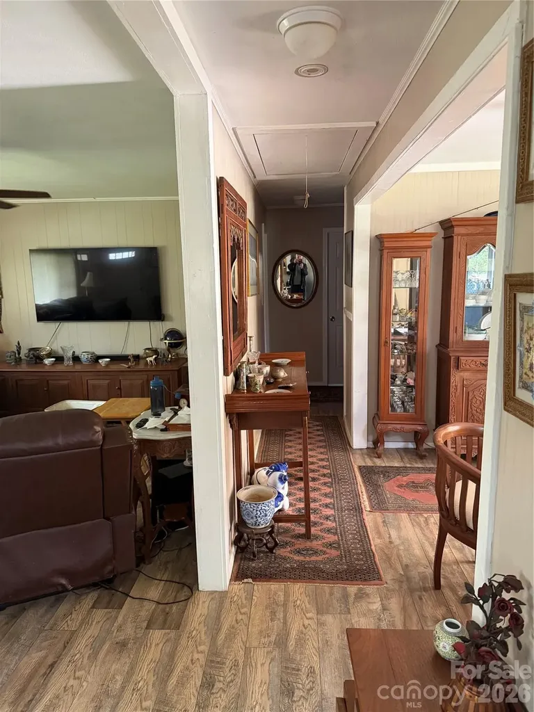 450 W Piney Mountain Road Whittier NC 28789