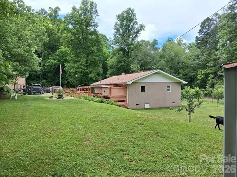 450 W Piney Mountain Road Whittier NC 28789