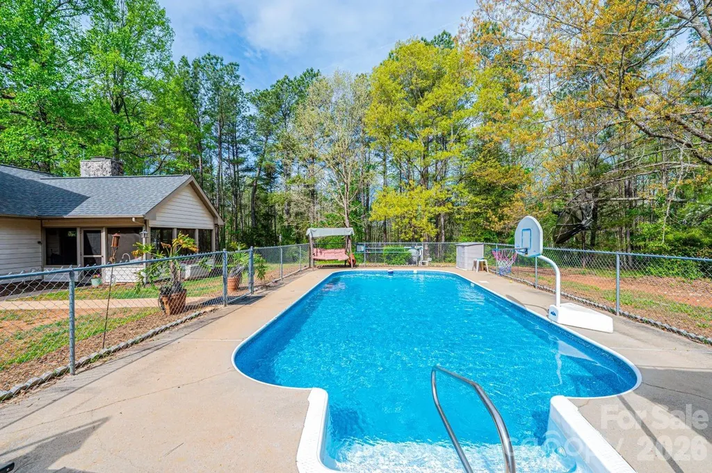 70 Sienna Drive Hickory NC 28601
