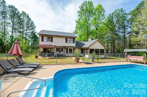 70 Sienna Drive Hickory NC 28601