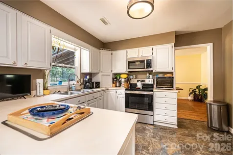 70 Sienna Drive Hickory NC 28601