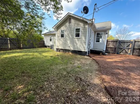 1114 Grace Avenue Lancaster SC 29720
