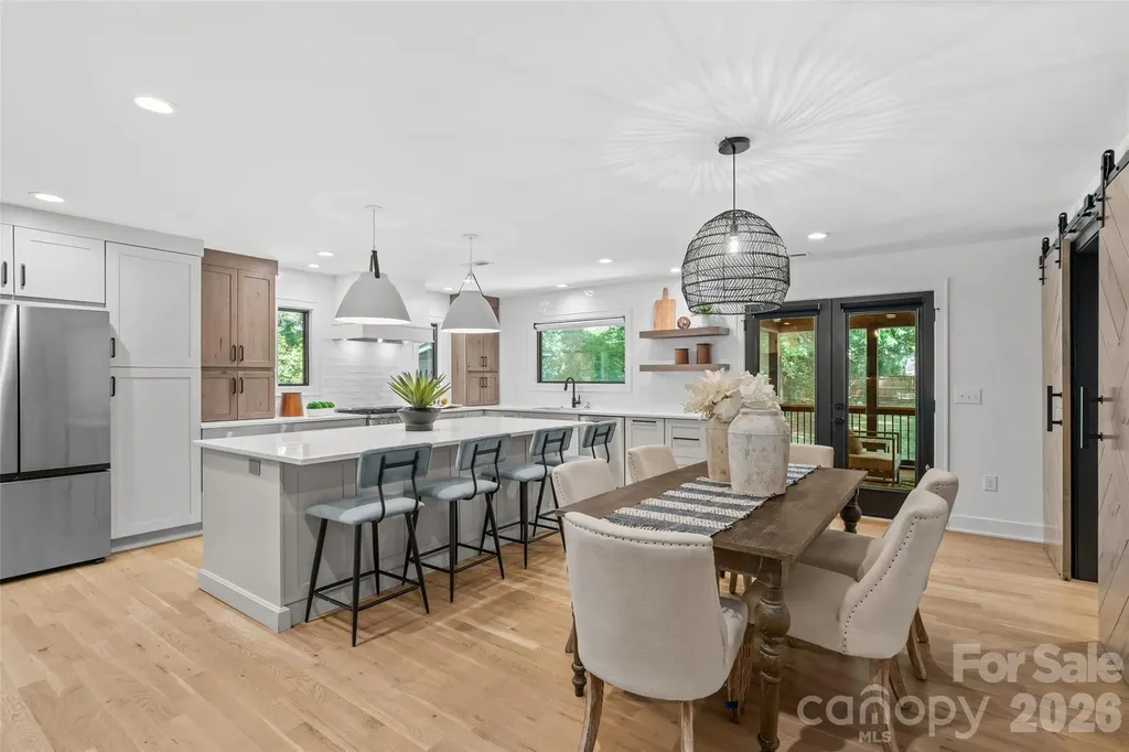 1542 Carolyn Drive Charlotte NC 28205