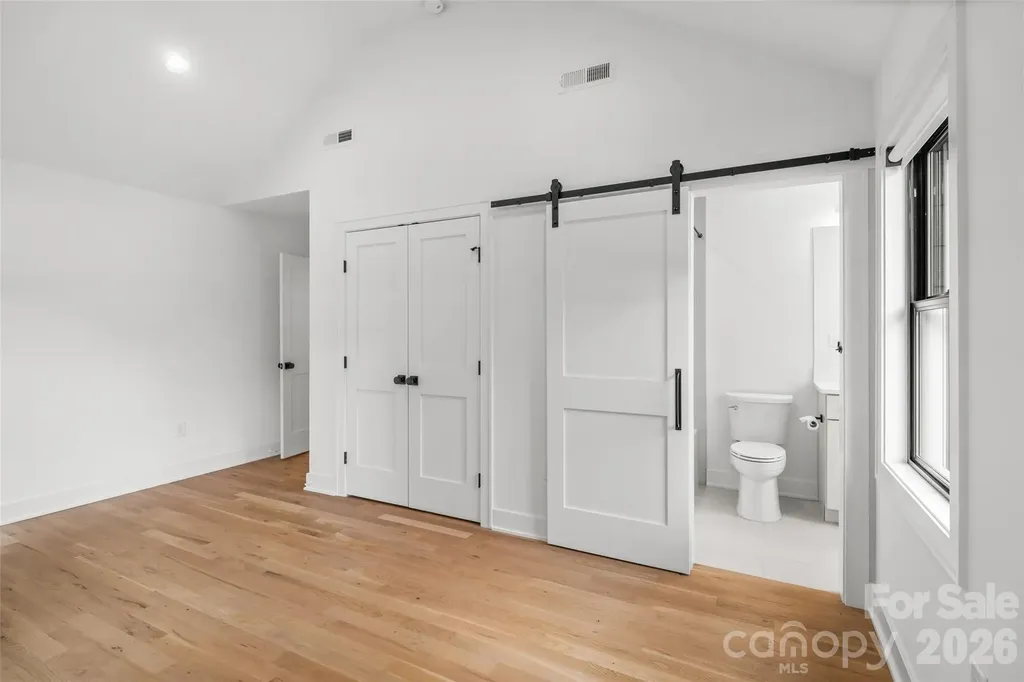 1542 Carolyn Drive Charlotte NC 28205
