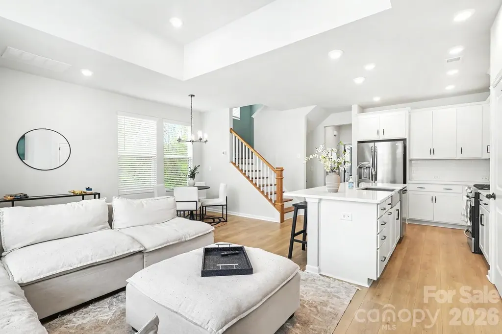 2007 Statesville Avenue Charlotte NC 28206