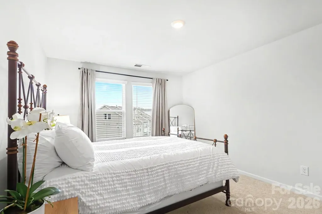 2007 Statesville Avenue Charlotte NC 28206